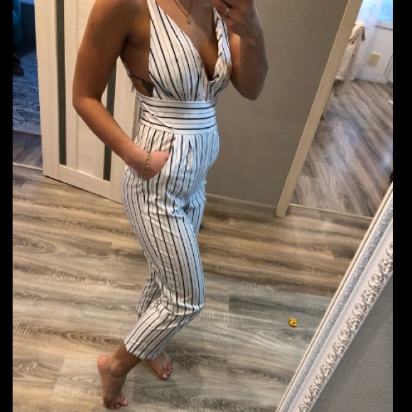 Stripe Cropped Double Straps Jumpsuit - Picture 6 of 7